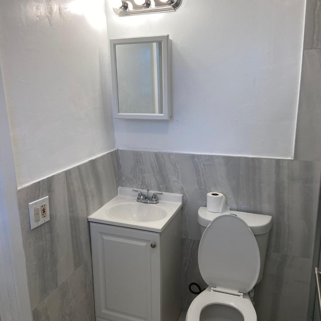 Parnasus Wynwood Hostel Маями Екстериор снимка